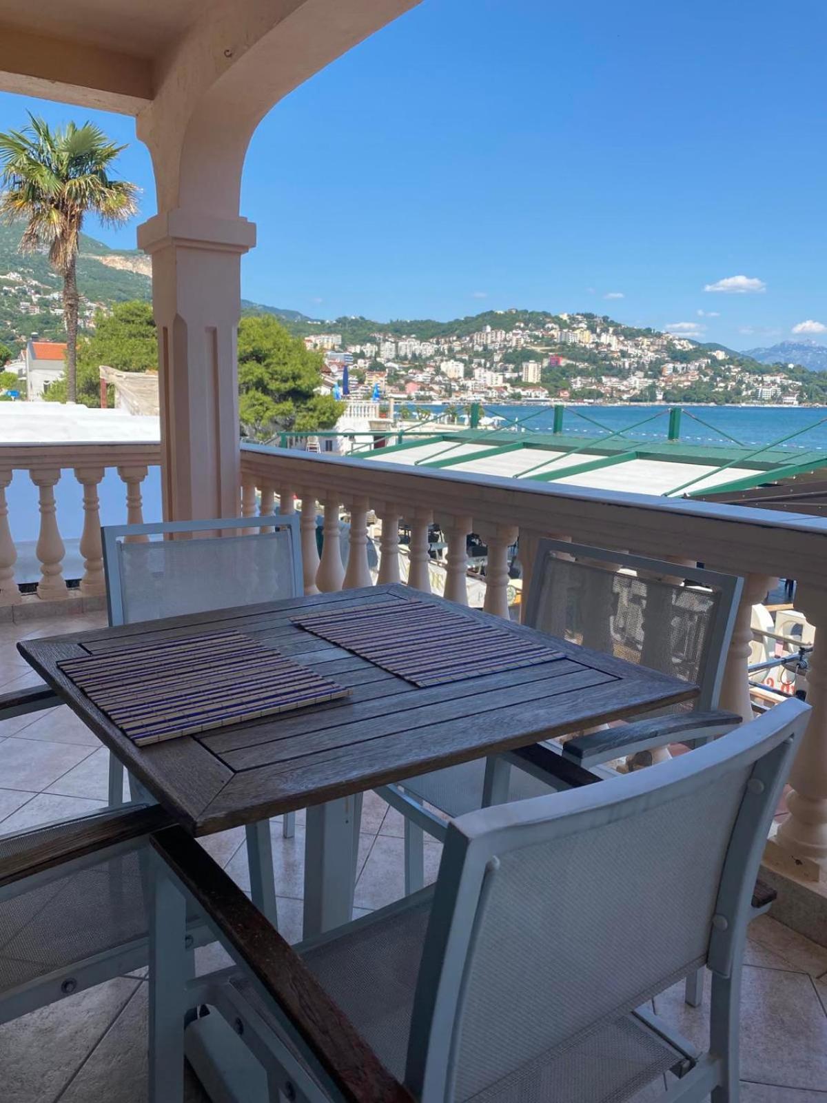 Apartments Grifone Lux Herceg Novi Buitenkant foto