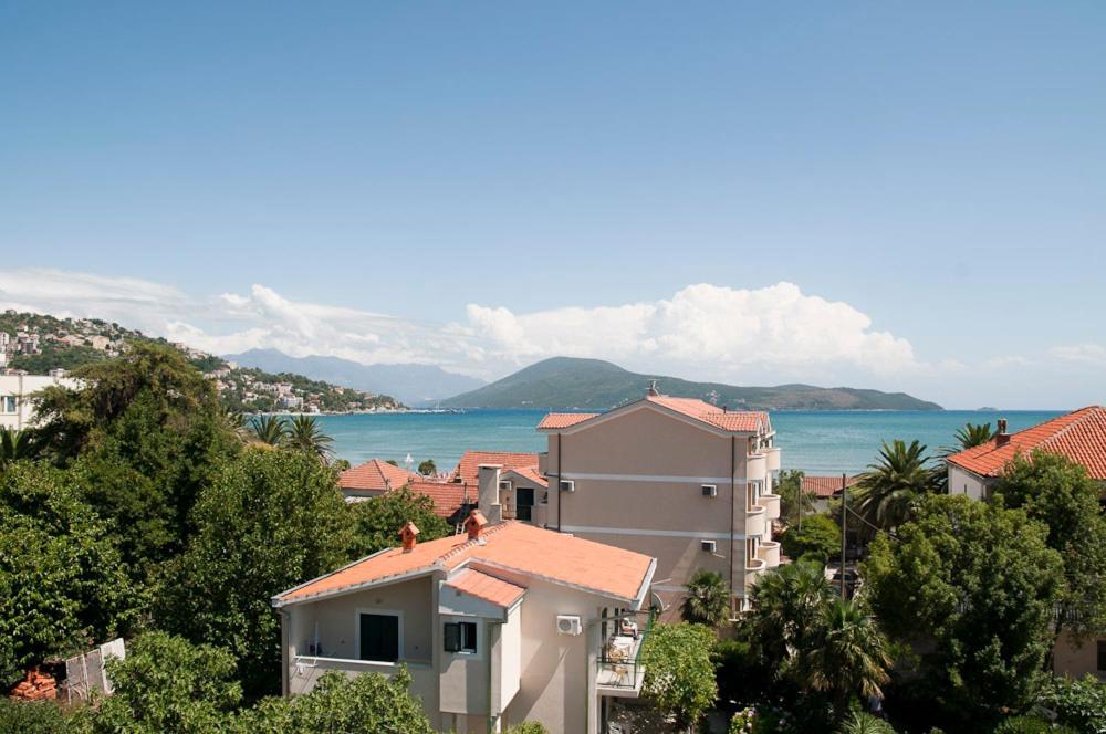 Apartments Grifone Lux Herceg Novi Buitenkant foto