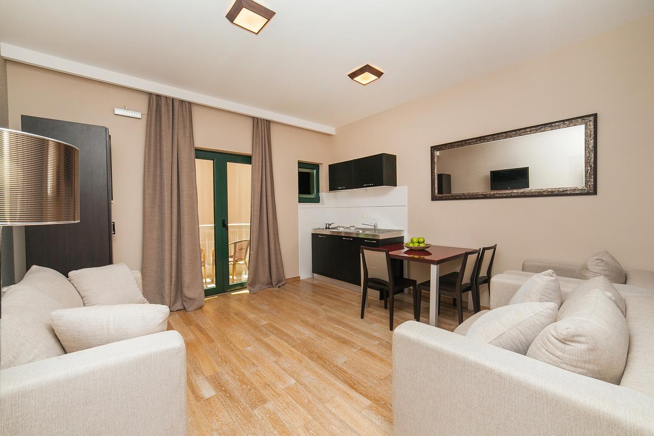 Apartments Grifone Lux Herceg Novi Buitenkant foto