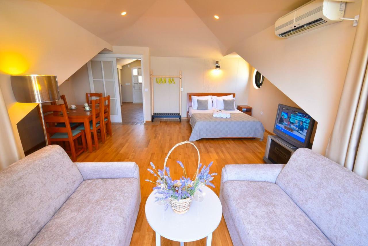 Apartments Grifone Lux Herceg Novi Buitenkant foto
