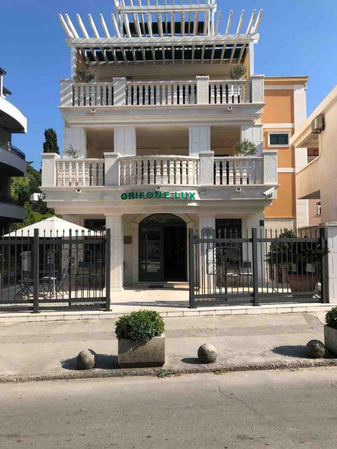 Apartments Grifone Lux Herceg Novi Buitenkant foto